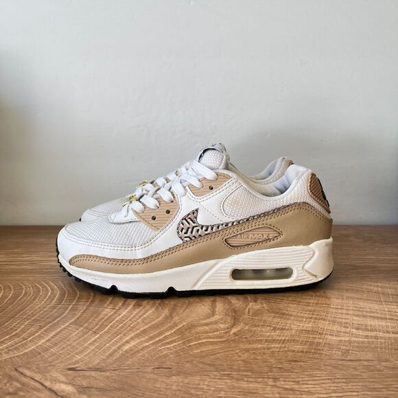 Nike Air Max 90 United In Victory White Hemp FB2617-100 Women's Size US 5.5 - Picture 2 of 8